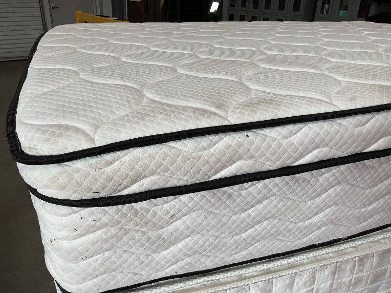 Photo 1 of **DIRTY FROM TRANSPORT **Full Mattress 12 inch Gel Memory Foam Mattress Medium Firm Mattresses for Cool Sleep Relieving Pressure Relief CertiPUR-US Certified Mattress 