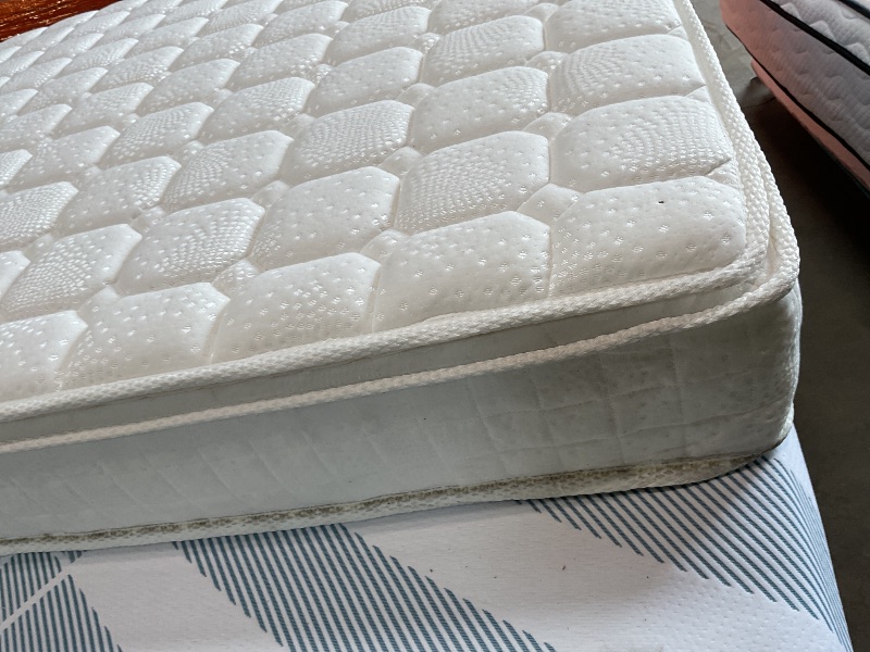Photo 1 of **DIRTY FROM TRANSPORT **6/8/10/12 inch Gel Memory Foam Mattress for Cool Sleep & Pressure Relief, Medium Firm Mattresses CertiPUR-US Certified/Be/Pressure Relieving (8 in, Full)