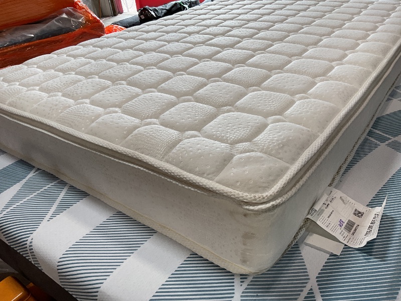 Photo 1 of **DIRTY FROM TRANSPORT **6/8/10/12 inch Gel Memory Foam Mattress for Cool Sleep & Pressure Relief, Medium Firm Mattresses CertiPUR-US Certified/Be/Pressure Relieving (8 in, Full)