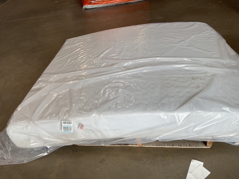 Photo 1 of **DIRTY FROM TRANSPORT **ZINUS 10 Inch Green Tea Cooling Memory Foam Mattress [New Version], King, Fiberglass Free, Medium Firmness, Cooling Gel Foam, Certified Safe Foams & Fabric, 