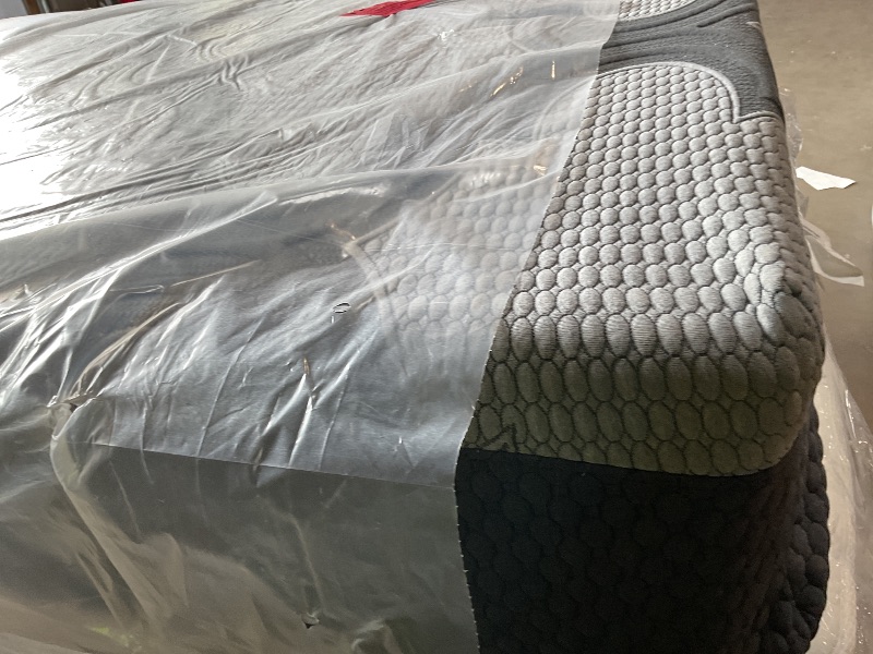 Photo 1 of **DIRTY FROM TRANSPORT **Signature Design by Ashley King Size 12 Inch Hybrid Mattress with Cooling Gel Memory Foam and Lumbar Support Form