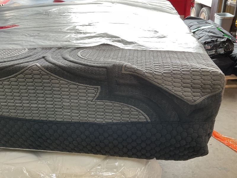 Photo 1 of **DIRTY FROM TRANSPORT **Signature Design by Ashley King Size 12 Inch Hybrid Mattress with Cooling Gel Memory Foam and Lumbar Support Form