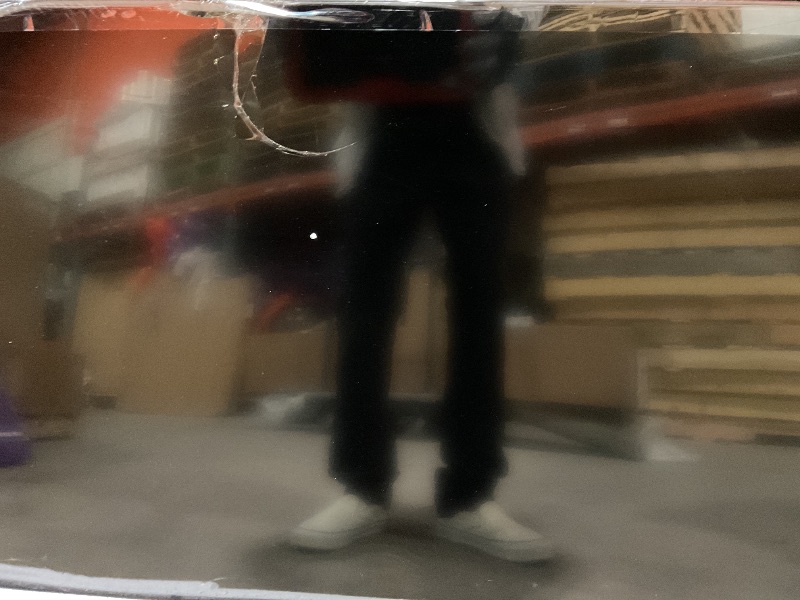 Photo 1 of ****CRACKED SCREEN TELEVISION IS FOR PARTS ONLY**** Roku Smart TV – 43-Inch Select Series 4K HDR RokuTV with Roku Enhanced Voice Remote, Brilliant 4K Picture, Automatic Brightness, & Seamless Streaming – Live Local News, Sports, Family Entertainment