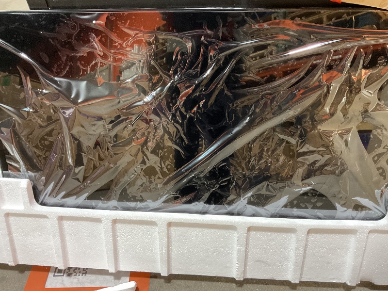 Photo 1 of ****CRACKED SCREEN TELEVISION IS FOR PARTS ONLY**** Samsung 43-Inch M7 (M70D) Series 4K UHD Smart Monitor, Speakers, HDR10, USB-C, Multiple Ports, Gaming Hub, SolarCell Remote, Vision Accessibility Tools, LS43DM702UNXGO, Black