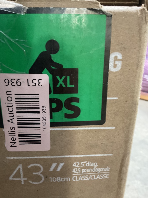Photo 1 of ****CRACKED SCREEN TELEVISION IS FOR PARTS ONLY**** SAMSUNG 43-Inch Class QLED Q7F Series Samsung Vision AI Smart TV (2025 Model, 43Q7F) Quantum HDR, Object Tracking Sound Lite, Q4 AI Gen1 Processor, 4K upscaling, Gaming Hub, Alexa Built-in