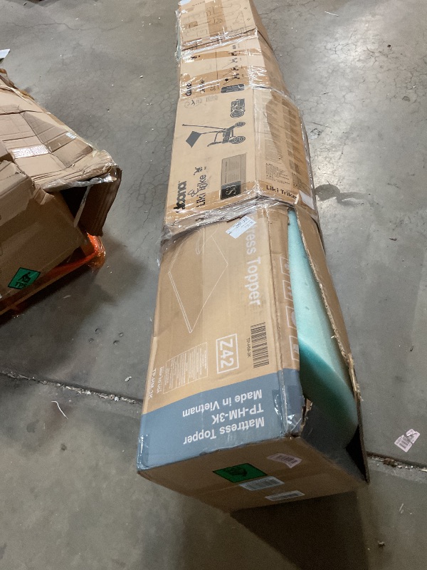Photo 1 of **DIRTY DROM TRANSPORT**Mattress topper looks like for a king size