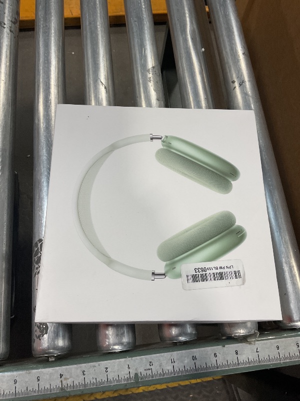 Photo 1 of Apple AirPods Max Wireless Over-Ear Headphones, Active Noise Cancelling, Transparency Mode, Personalized Spatial Audio, Dolby Atmos, Bluetooth Headphones for iPhone – Green