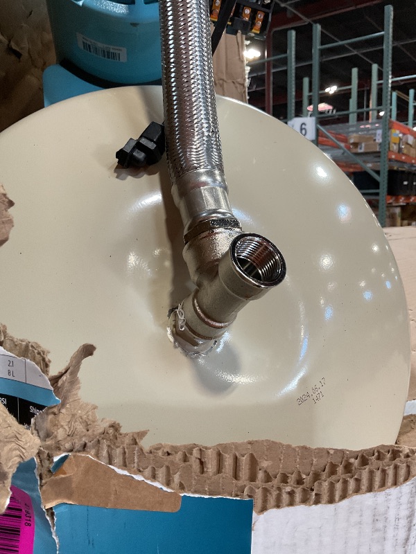 Photo 1 of *MAJOR DAMAGE - UNKNOWN IF FUNCTIONAL - SEE PICS* Little Giant LGS-75/LG14AH Dual Voltage (115/230V) 3/4 HP Shallow Well Jet Pump/Tank Combo 16 GPM Cast Iron Pump with 14 Gallon Pressure Tank, Blue/White, 558932 *MAJOR DAMAGE TO TOP OF TANK/HOSE/CONNECTOR