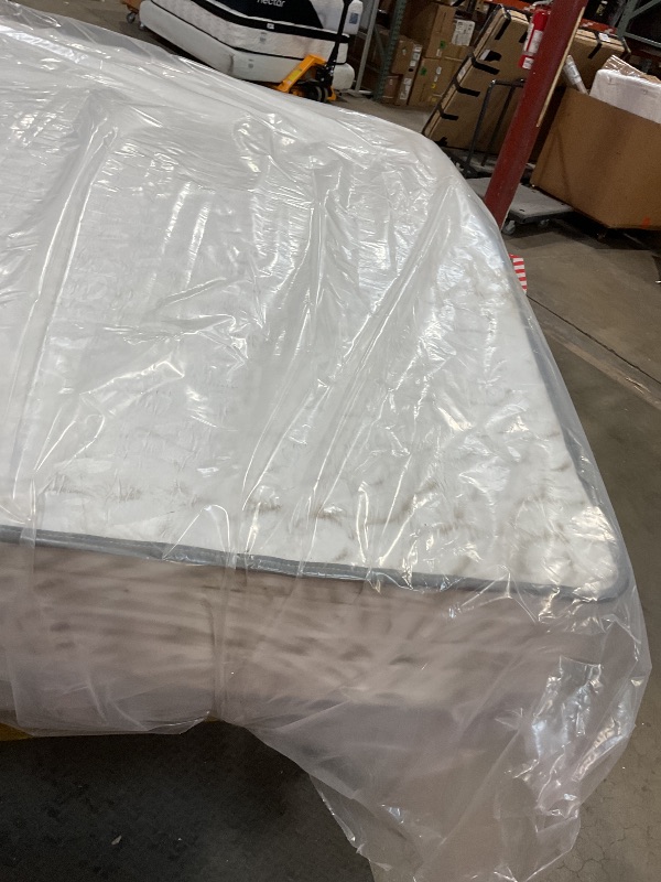 Photo 1 of *DIRTY FROM TRANSPORT. Novilla King Size Mattress, 12 inch Hybrid King Mattress for Back Pain Relief & Support, King Hybrid Mattresses with Pocket Spring & Comfortable Foam, Motion Isolation, Certipur-Us Certified
