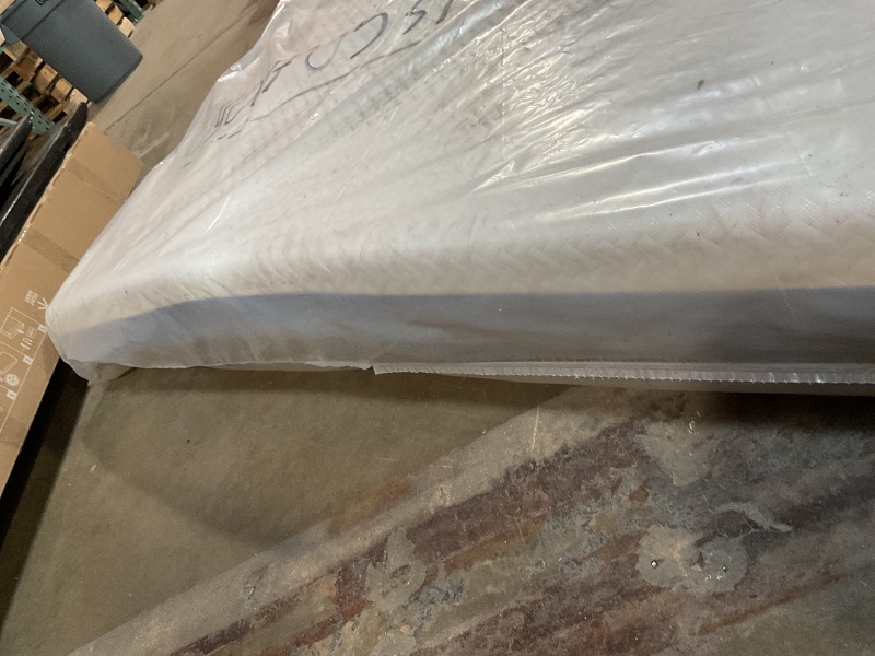 Photo 1 of *DIRTY FROM TRANSPORT.* ZINUS 6 Inch Cooling Essential Memory Foam Mattress [New Version], Queen, Fiberglass Free, Medium Feel, Cooling Airflow Memory Foam, Certified Safe Foams & Fabric,