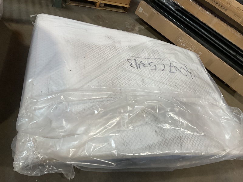 Photo 1 of *DIRTY FROM TRANSPORT.* ZINUS 6 Inch Cooling Essential Memory Foam Mattress [New Version], Queen, Fiberglass Free, Medium Feel, Cooling Airflow Memory Foam, Certified Safe Foams & Fabric,