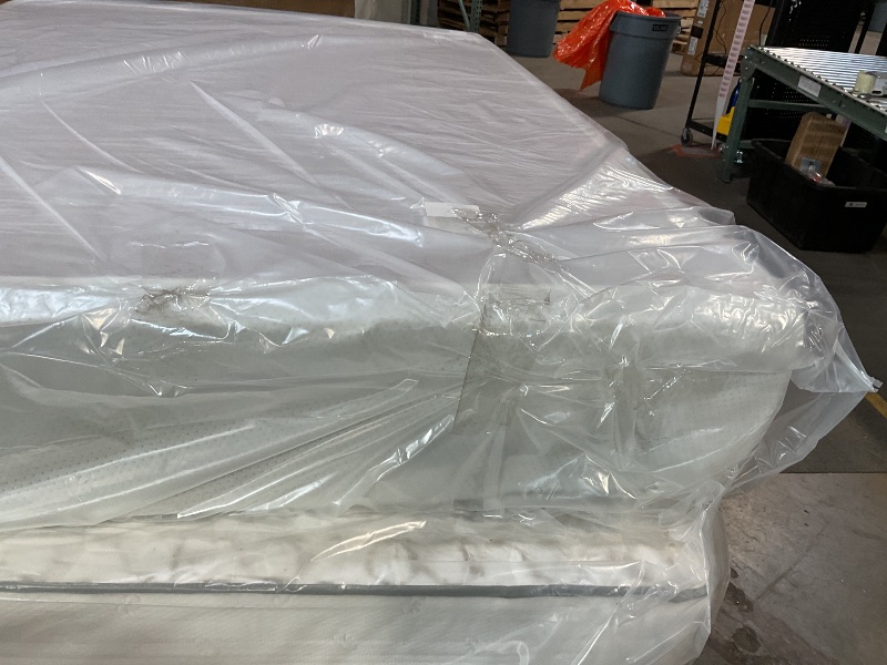 Photo 1 of *DIRTY FROM TRANSPORT*ZINUS 12 Inch Green Tea Memory Foam Mattress [New Version], Fiberglass free, Medium Firm Feel, Zoned Pressure Relief, Certified Safe Foams & Fabric,  Queen