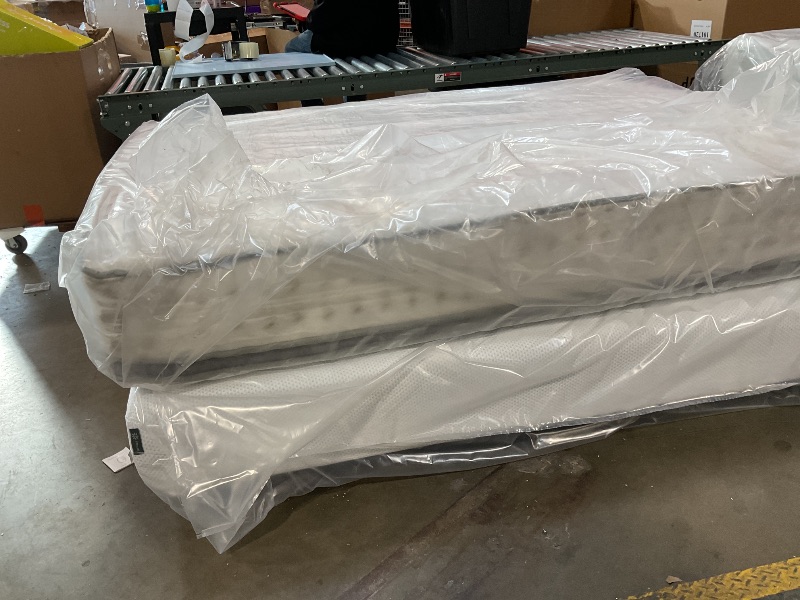 Photo 1 of *DIRTY FROM TRANSPORT*Novilla Queen Mattress, 12 Inch Hybrid Mattress Queen with Comfort Foam,Innerspring Pillow Top Queen Mattress in a Box, Queen Size Mattress for Pressure & Pain Relief, Soft Feel but Supportive