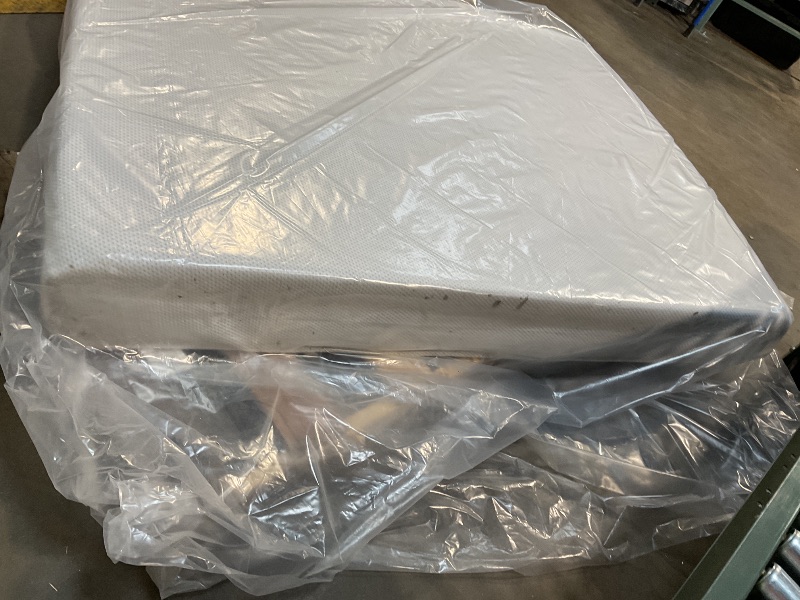 Photo 1 of *MAY BE DIRTY FROM TRANSPORT *ZINUS 10 Inch Green Tea Cooling Memory Foam Mattress [New Version], Queen, Fiberglass Free, Medium Firmness, Cooling Gel Foam, Certified Safe Foams & Fabric, 