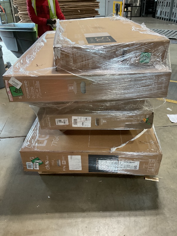 Photo 1 of **FINAL SALE / NO RETURNS /  PALLET OF 6 NON FUNCTIONAL TELEVISIONS**