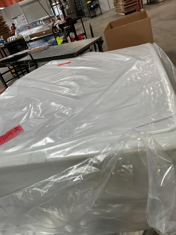 Photo 1 of **DIRTY FROM TRANSPORT**ZINUS 12 Inch Green Tea Memory Foam Mattress [New Version], Full, Fiberglass free, Medium Firm Feel, Zoned Pressure Relief, Certified Safe Foams & Fabric, 