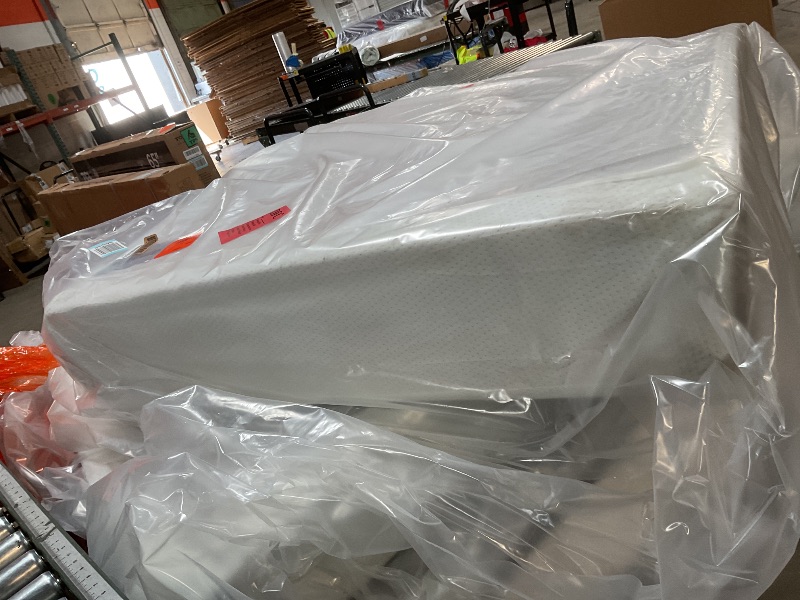 Photo 1 of **DIRTY FROM TRANSPORT**ZINUS 12 Inch Green Tea Memory Foam Mattress [New Version], Full, Fiberglass free, Medium Firm Feel, Zoned Pressure Relief, Certified Safe Foams & Fabric, 