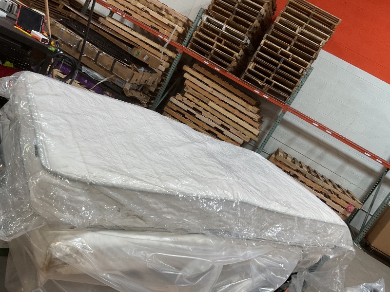 Photo 1 of 
**DIRTY FROM TRANSPORT**Zinus 6" Bonnell Innerspring Mattress Firm Feel,