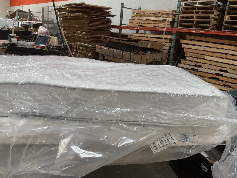 Photo 1 of 
**DIRTY FROM TRANSPORT**Zinus 6" Bonnell Innerspring Mattress Firm Feel,
