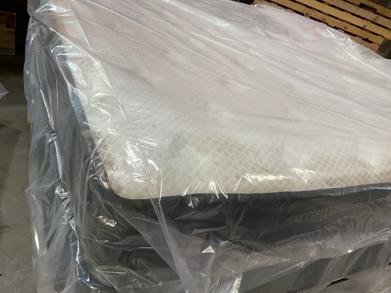 Photo 1 of **DIRTY FROM TRANSPORT**sofree bedding King Size Mattress, 12 Inch Memory Foam Hybrid Mattress King, Pocket Spring Mattresses in a Box for Motion Isolation, Strong Edge Support, Pressure Relief, Medium Firm, CertiPUR-US