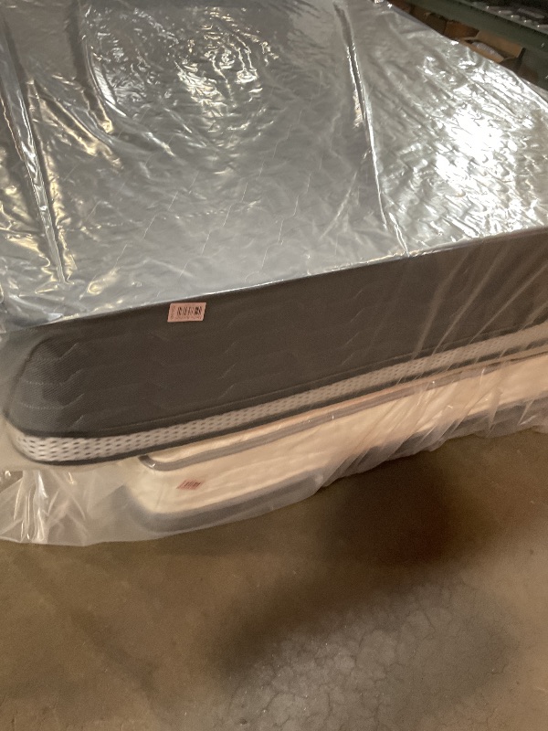 Photo 1 of ** MAY BE DIRTY FROM TANSPORT**King size 10 inch with pillow top