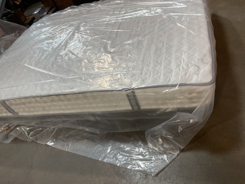 Photo 1 of **DIRTY FROM TRANSPORT**KOULABR Z Queen Size Mattress, 12 Inch Hybrid Mattress in a Box, Gel Memory Foam, Individually Wrapped Pocket Coils Innerspring, Pressure Relief, Medium Firm (12 INCH, Queen (New))
