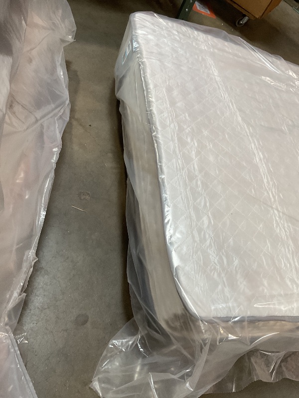 Photo 1 of **DIRTY FROM TRANSPORT**KOULABR Z Queen Size Mattress, 12 Inch Hybrid Mattress in a Box, Gel Memory Foam, Individually Wrapped Pocket Coils Innerspring, Pressure Relief, Medium Firm (12 INCH, Queen (New))