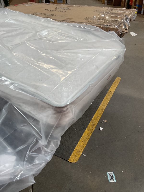 Photo 1 of **DIRTY FROM TRANSPORT**ZINUS 6 Inch Foam and Spring Hybrid Mattress, 75" x 30" (Slim Fit), Trundle or Bunk Bed, Day Bed, RV Compatible, Medium Firm Feel, Fiberglass Free, CertiPUR-US Certified, Mattress in a Box
