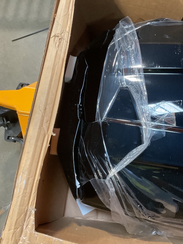 Photo 1 of **SELLING FOR PARTS. DID NOT SEE THE KEYS**Thule Motion 3 XXL