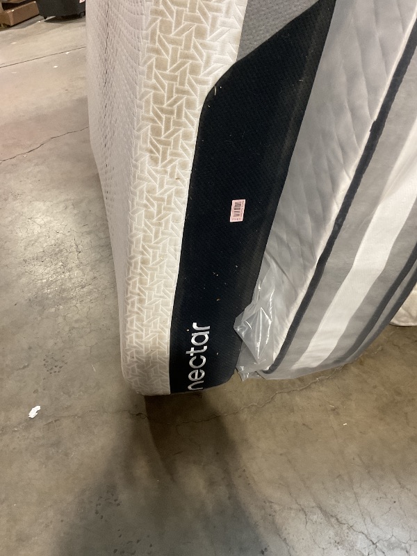 Photo 1 of **DIRTY FROM TRANSPORT **Nectar Luxe 14” King Mattress - Medium Firm - Contouring Memory Foam - Cooling Upgrade - 3” Pressure Relief Layer - Responsive Support - Mattress in a Box - 365-Night Trial & Forever Warranty