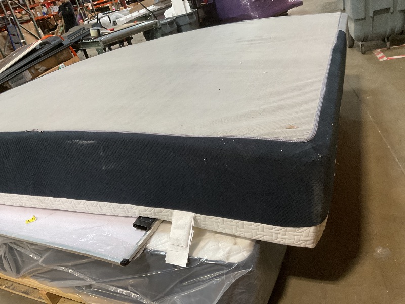Photo 1 of **DIRTY FROM TRANSPORT **Nectar Luxe 14” King Mattress - Medium Firm - Contouring Memory Foam - Cooling Upgrade - 3” Pressure Relief Layer - Responsive Support - Mattress in a Box - 365-Night Trial & Forever Warranty