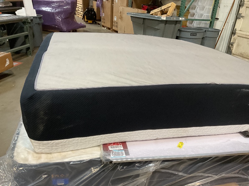 Photo 1 of **DIRTY FROM TRANSPORT **Nectar Luxe 14” King Mattress - Medium Firm - Contouring Memory Foam - Cooling Upgrade - 3” Pressure Relief Layer - Responsive Support - Mattress in a Box - 365-Night Trial & Forever Warranty