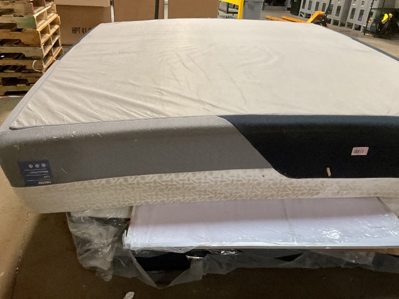 Photo 1 of **DIRTY FROM TRANSPORT **Nectar Luxe 14” King Mattress - Medium Firm - Contouring Memory Foam - Cooling Upgrade - 3” Pressure Relief Layer - Responsive Support - Mattress in a Box - 365-Night Trial & Forever Warranty