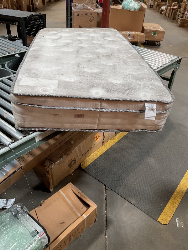Photo 1 of **HEAVY DIRT FROM TRANSPORT **Mattress 75*38.5 inches
