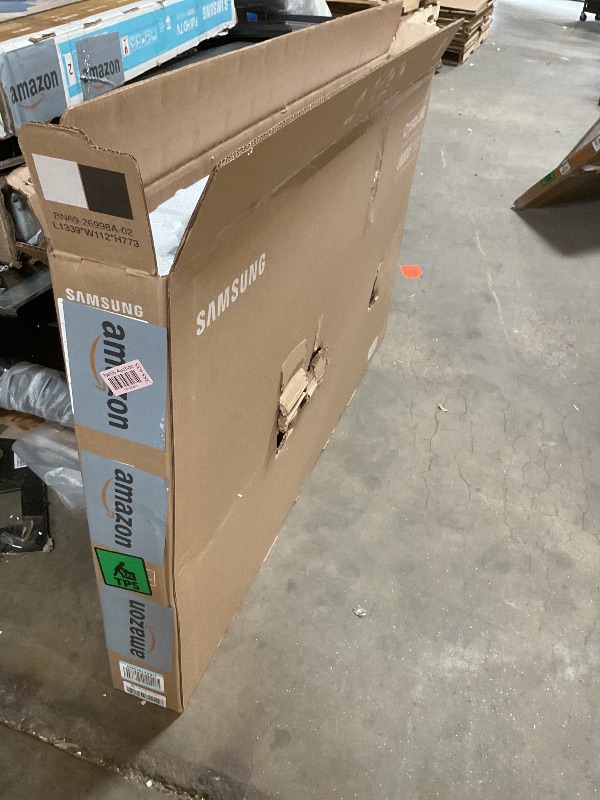 Photo 1 of **SELLING FOR PARTS**Major damage to screen**Samsung 55-Inch Class Crystal UHD U8000F 4K Smart TV (2025 Model) Endless Free Content, Crystal Processor 4K, MetalStream Design, Knox Security, Alexa Built-in