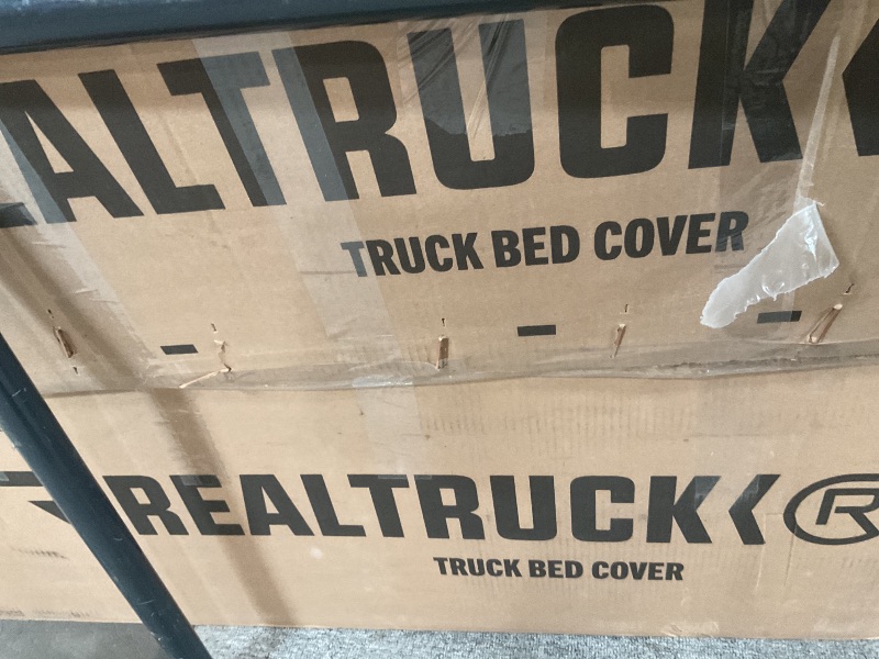 Photo 1 of **SELLING AS PARTS AS IS ONE OF TWO**REALTRUCK RETRAX RETRAXPRO MX RETRACTABLE TRUCK BED TONNEAU COVER | 80362 | FITS 2008 - 2016 FORD F-250/350 SUPER DUTY 6' 10" BED (81.8")