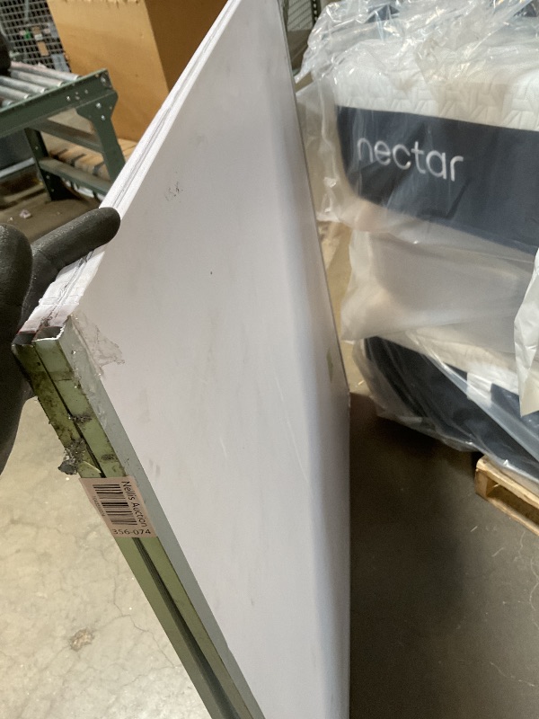 Photo 1 of **SELLING FOR PARTS** whiteboard 