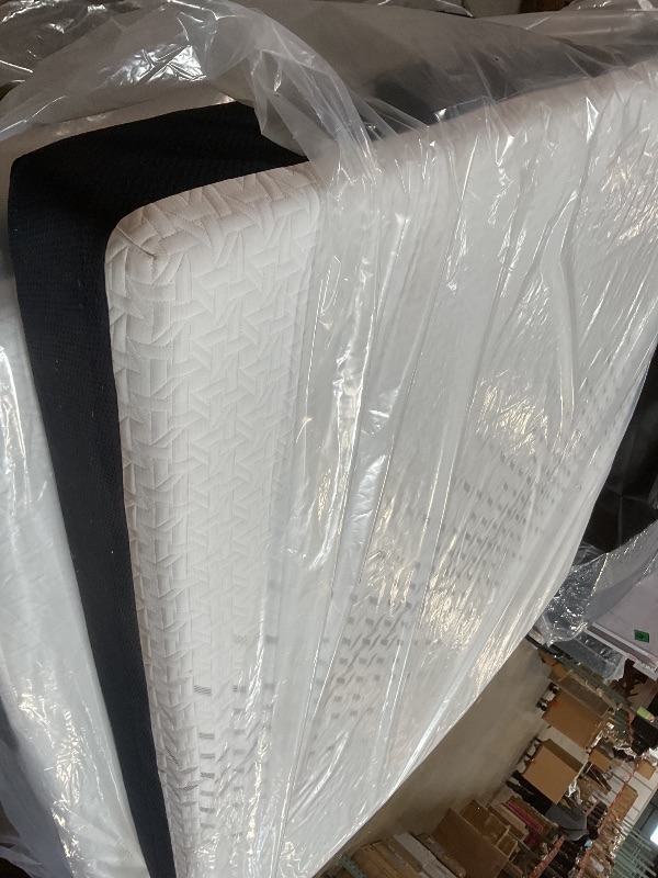 Photo 1 of **DIRTY FROM TRANSPORT **Nectar Classic 12” King Mattress - Medium Firm - Contouring Memory Foam - Cooling Top Layer - Support & Pressure-Relief - Mattress  - 365-Night Trial & Forever Warranty