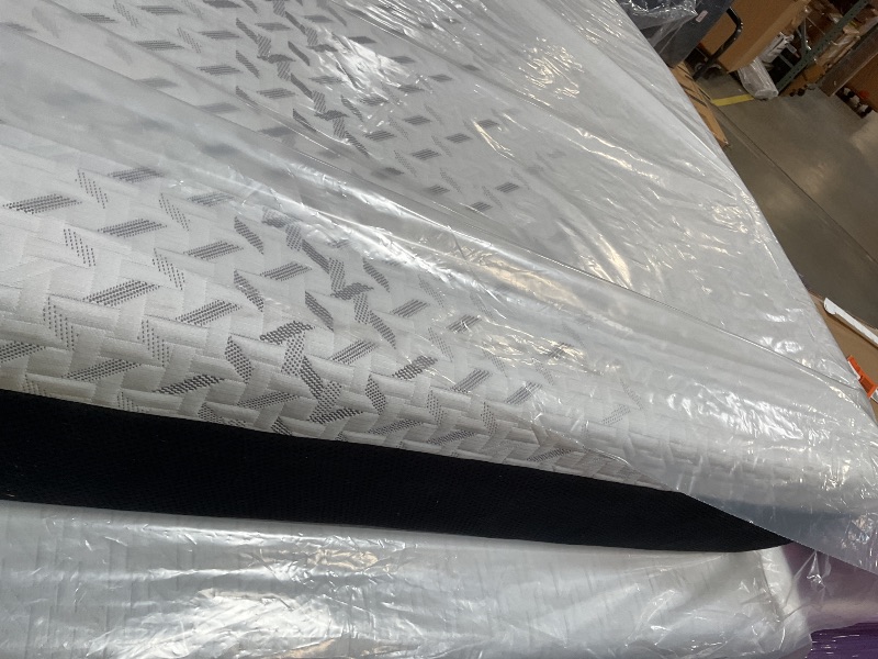 Photo 1 of **DIRTY FROM TRANSPORT **Nectar Classic 12” King Mattress - Medium Firm - Contouring Memory Foam - Cooling Top Layer - Support & Pressure-Relief - Mattress  - 365-Night Trial & Forever Warranty