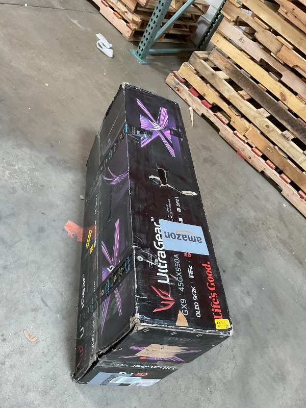 Photo 1 of **MAJOR DAMAGE. MISSING POWER CORD. SELLING FOR PARTS**LG 45GX950A-B 45-inch Ultragear 5K2K WUHD (5120 x 2160) OLED Curved Gaming Monitor, Dual-Mode, 165Hz, 0.03ms, NVIDIA G-Sync, AMD FreeSync Premium Pro, HDR True Black 400, USB Type-C 90W, DP2.1, Black
