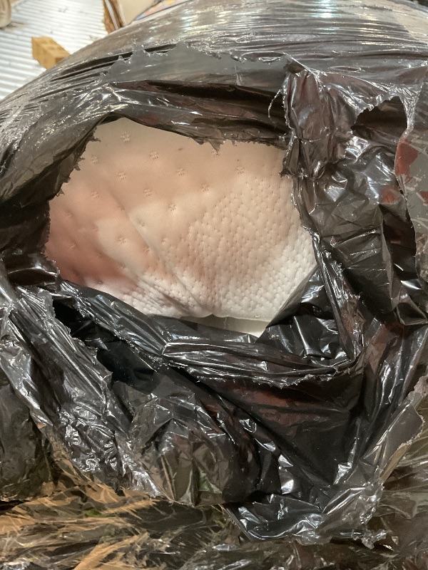 Photo 1 of **DIRTY FROM TRANSPORT **Novilla Twin Mattress, 6 Inch Twin Bed Mattress for Kids, Gel Memory Foam Mattresses for Cooling Night Sleep & Pressure Relief, CertiPUR-US Certified