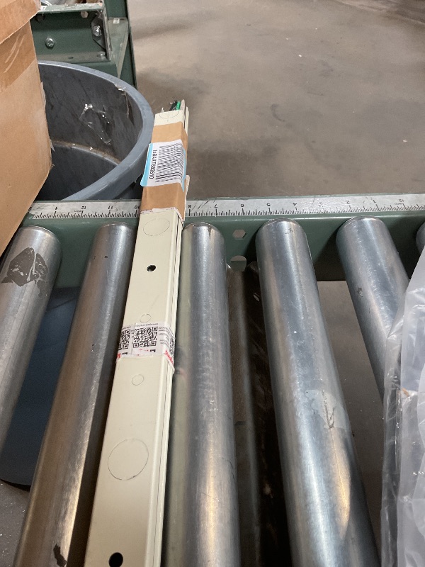 Photo 1 of **MISSING SMALL PICTURED PIECES **Legrand Wiremold V20GB506 Plugmold 2000 Series 5 Foot Hardwired Power Strip with 10 Outlets, Ivory