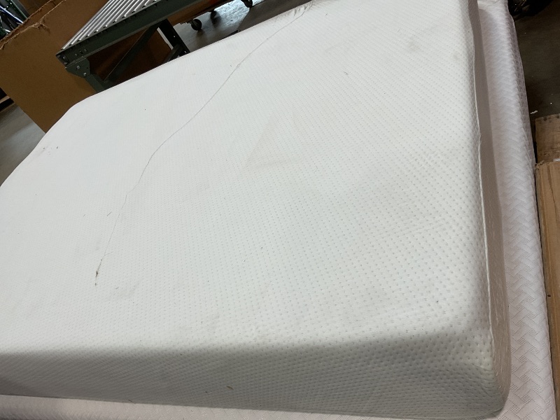 Photo 1 of **DIRT AND TEAR FROM TRANSPORT **ZINUS 10 Inch Green Tea Memory Foam Mattress [New Version], Full, Fiberglass free, Medium Firm Feel, Zoned Pressure Relief, Certified Safe Foams & Fabric, Mattress 