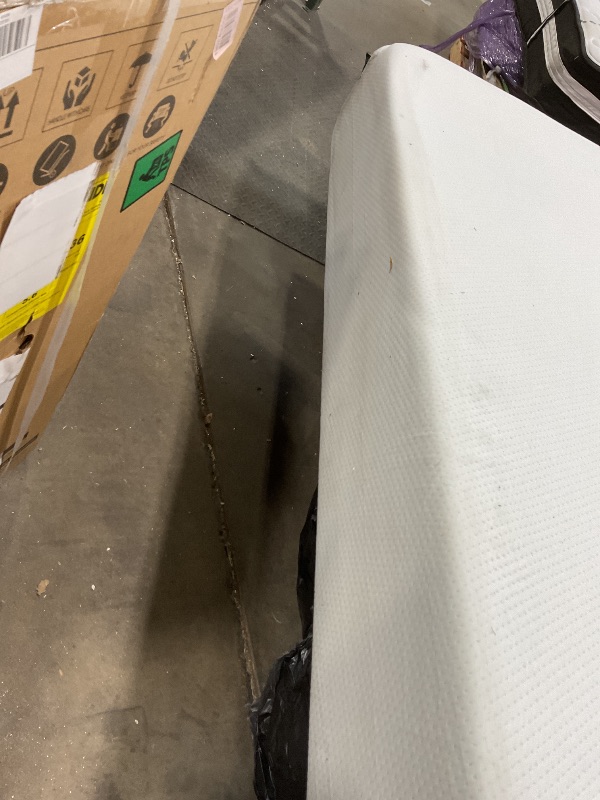 Photo 1 of **DIRTY FROM TRANSPORT **ZINUS 12 Inch Green Tea Memory Foam Mattress [New Version], King, Fiberglass free, Medium Firm Feel, Zoned Pressure Relief, Certified Safe Foams & Fabric, Mattress 