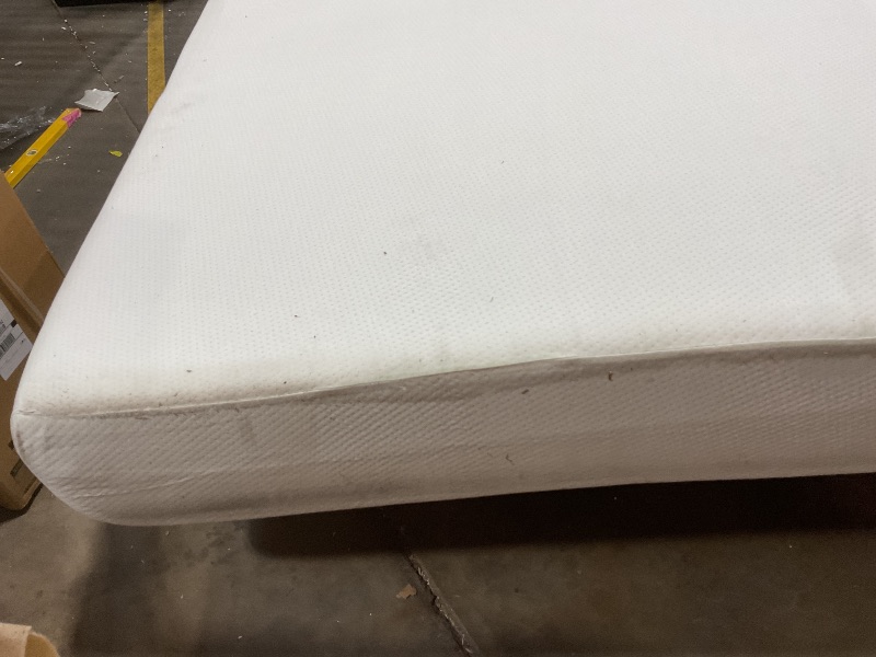 Photo 1 of **DIRTY FROM TRANSPORT **ZINUS 12 Inch Green Tea Memory Foam Mattress [New Version], King, Fiberglass free, Medium Firm Feel, Zoned Pressure Relief, Certified Safe Foams & Fabric, Mattress 