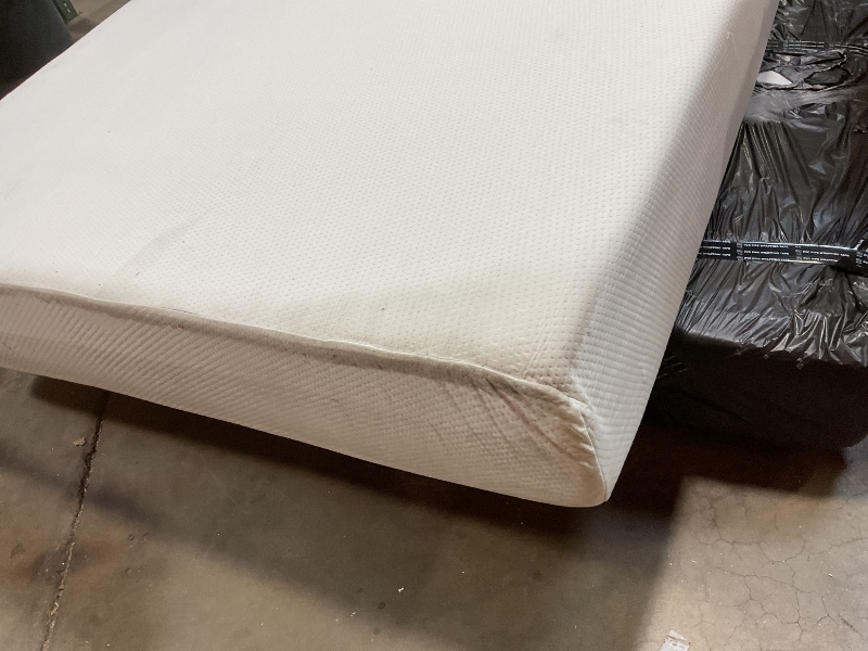 Photo 1 of **DIRTY FROM TRANSPORT **ZINUS 12 Inch Green Tea Memory Foam Mattress [New Version], King, Fiberglass free, Medium Firm Feel, Zoned Pressure Relief, Certified Safe Foams & Fabric, Mattress 