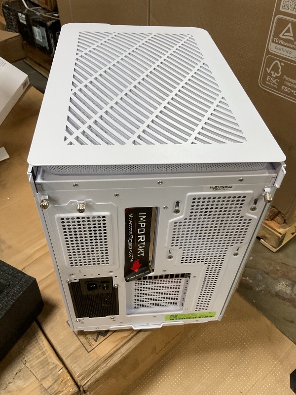 Photo 1 of **FOR PARTS SHELL ONLY NO GUTS/ GLASS PANEL BROKE**Skytech Gaming King 95 Desktop PC, Ryzen 7 9800X3D 4.7 GHz (5.2 GHz), NVIDIA RTX 5070 Ti 16GB, 1TB Gen4 NVMe SSD, 32GB DDR5 RAM 5600 RGB, 850W Gold ATX 3 PSU, 360mm ARGB AIO, Wi-Fi, Win 11