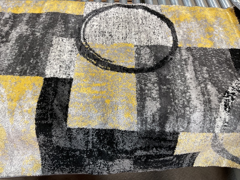 Photo 2 of Rugshop Modern Wavy Circles Design Area Rug 39" x 60“ Yellow *DESIGN MAY VARY*