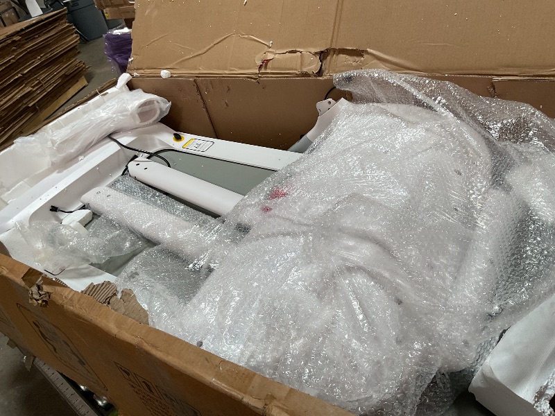 Photo 1 of *Minor Damages*UNtested*UMAY Treadmill with Auto Incline, Foldable Treadmills for Home, 18.5" Wider Belt?3.0 HP, 9.3MPH, 320lbs Capacity