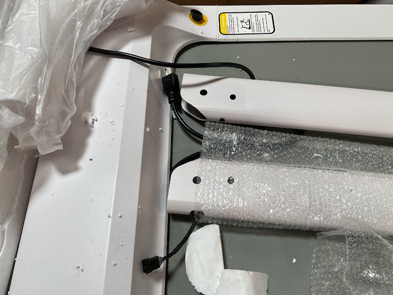 Photo 1 of *Minor Damages*UNtested*UMAY Treadmill with Auto Incline, Foldable Treadmills for Home, 18.5" Wider Belt?3.0 HP, 9.3MPH, 320lbs Capacity